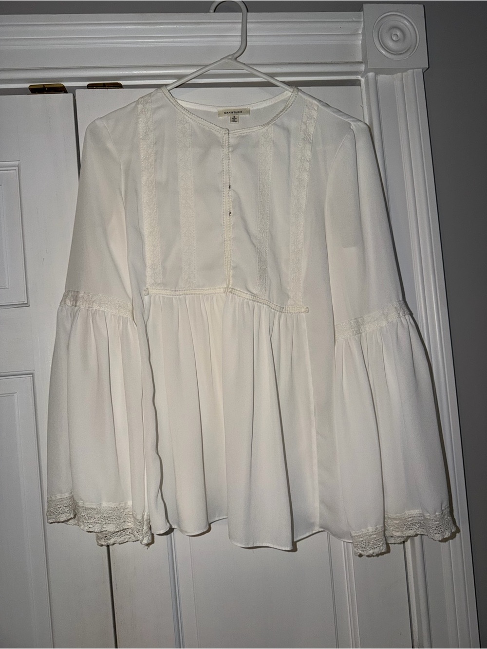 Womens Max Studio White Lace-Trim Bell Sleeve Tunic  Blouse Size Small